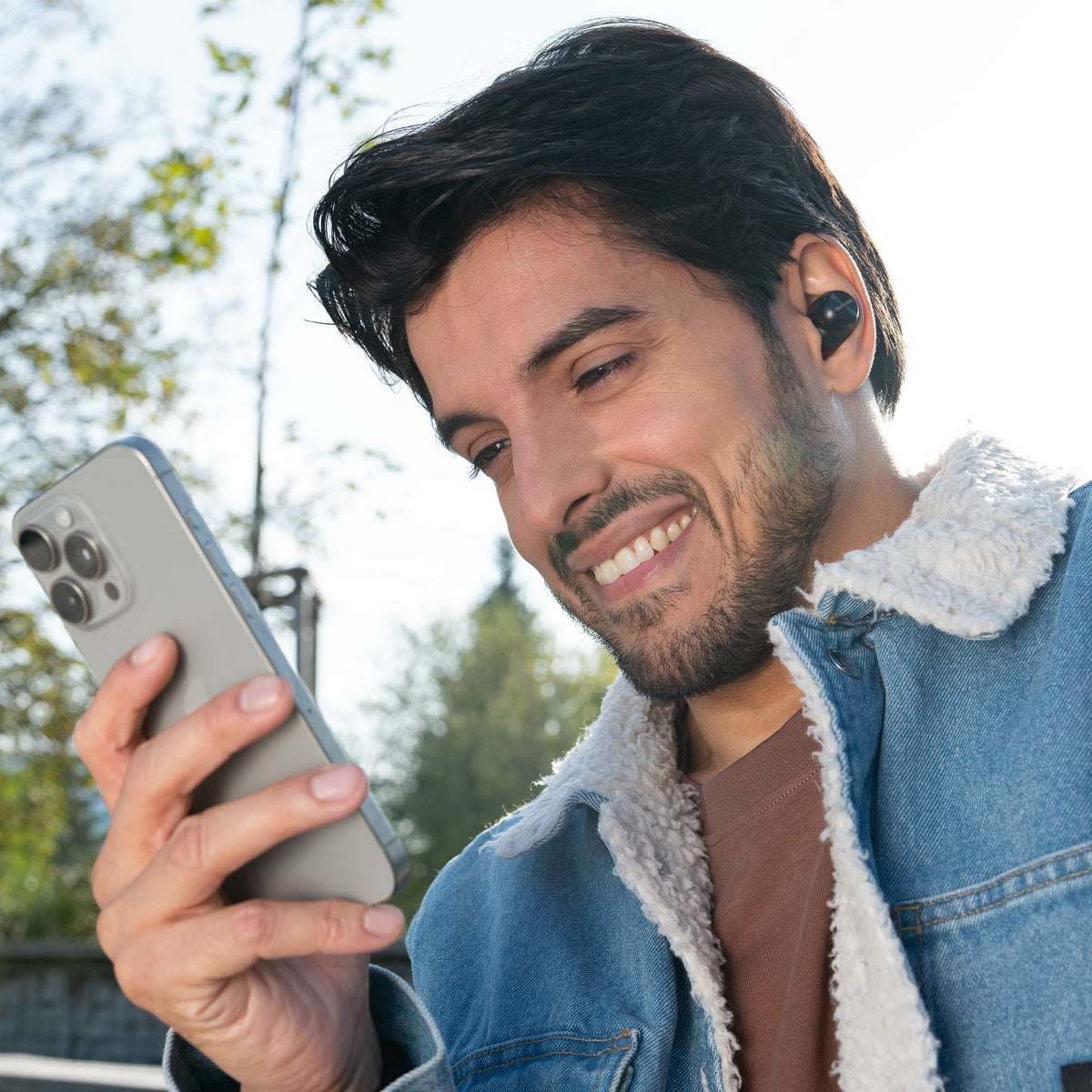 Technics wireless earbuds app for noise cancellation and touch control settings