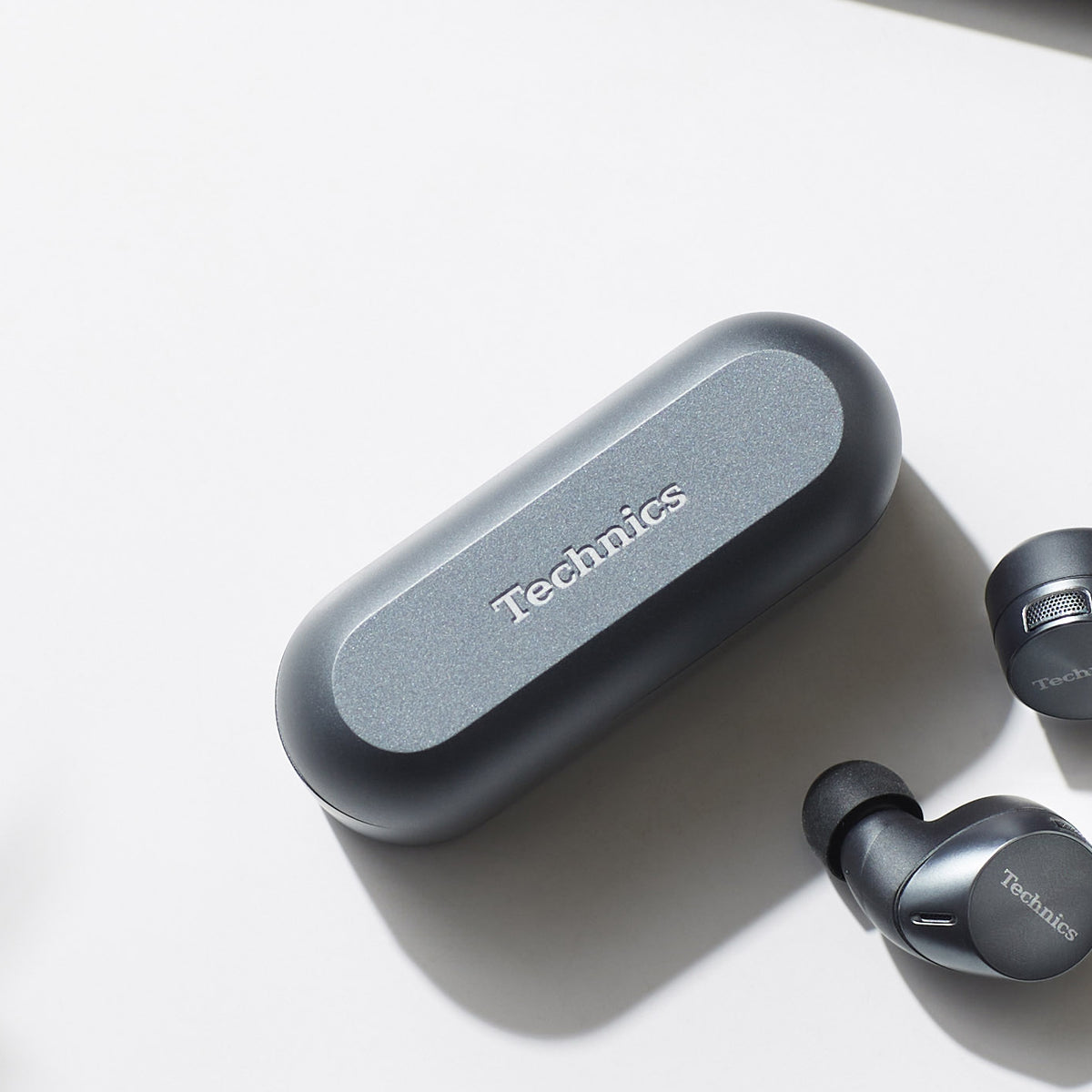 Technics Releases New EAH-AZ60 and EAH-AZ40 True Wireless Headphones D