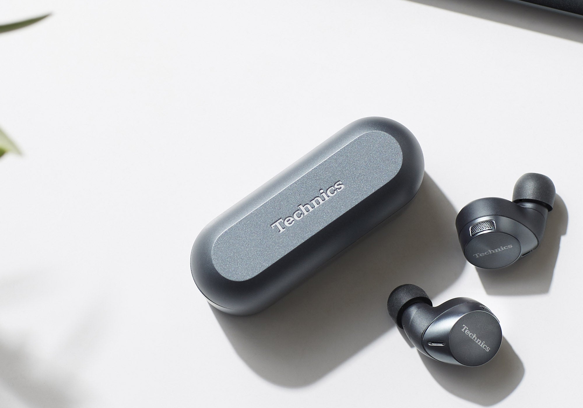 Technics Releases New EAH-AZ60 and EAH-AZ40 True Wireless Headphones Designed with Superior Sound
