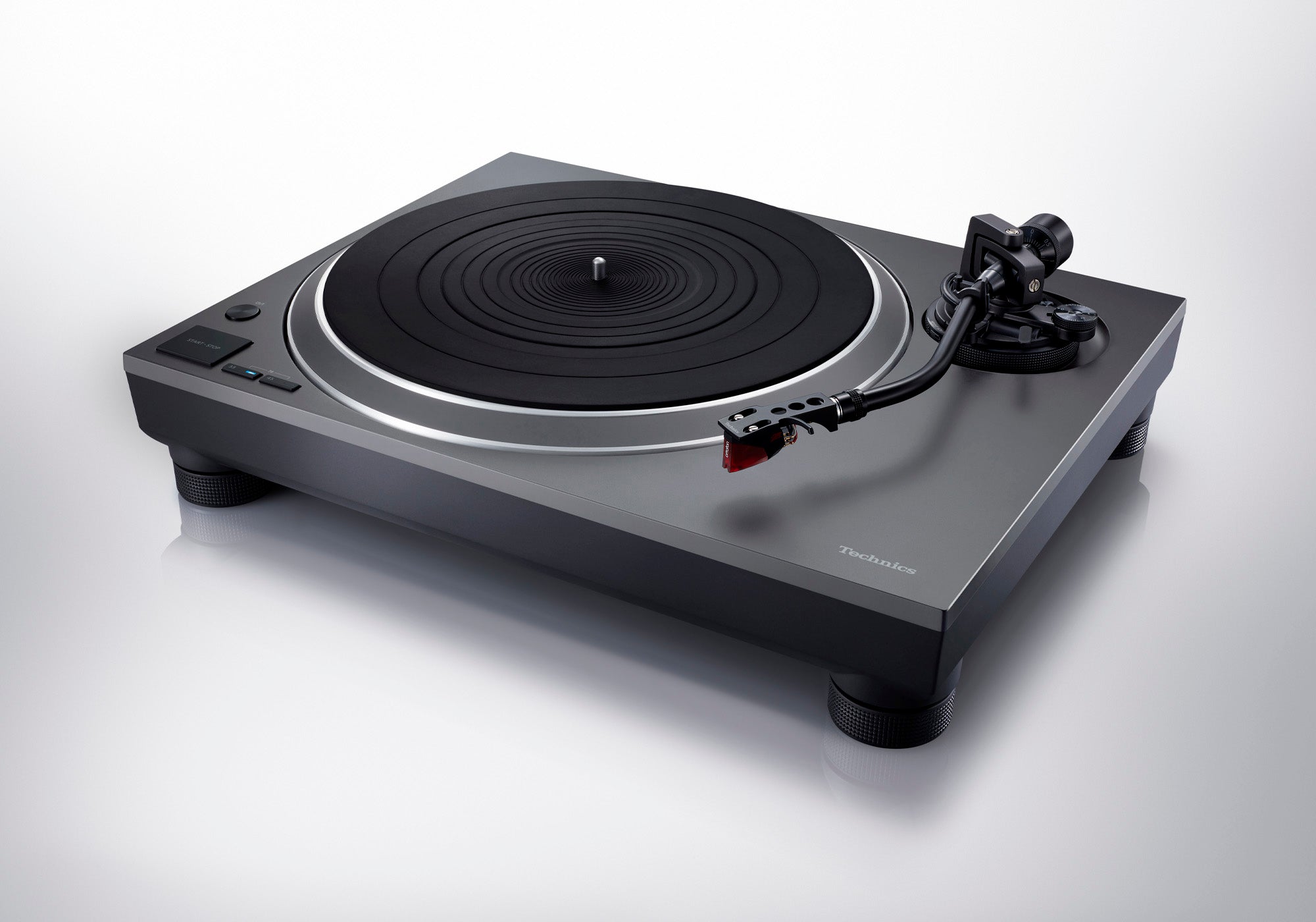 Technics introduces the SL-1500CS Direct Drive Turntable, a superior, upgraded model of the award-winning SL-1500C, featuring the brand’s revolutionary ΔΣ (Delta Sigma) Drive line-up.